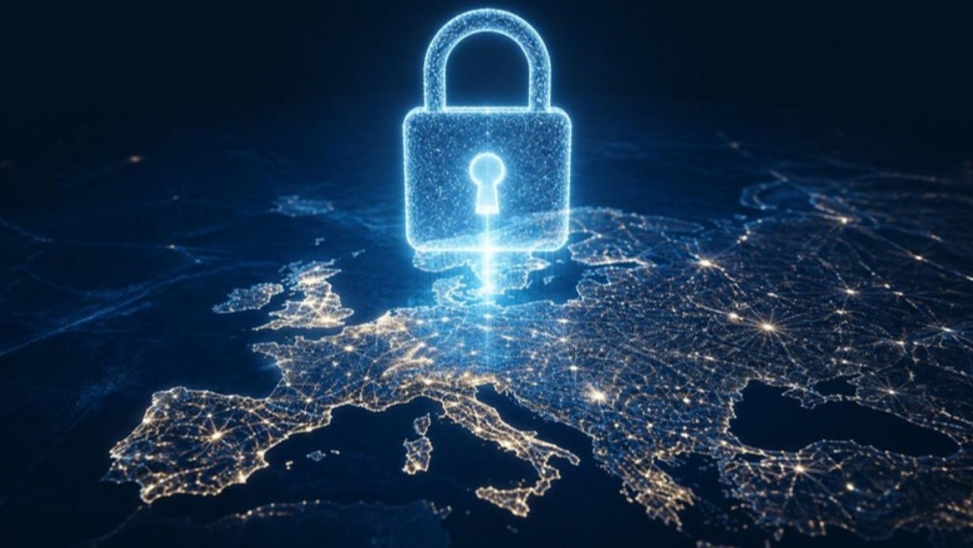 Lacăt digital deasupra unei hărți a Europei formate din noduri de rețea